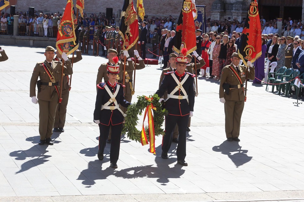 Presentación de la Jura de Bandera Civil en el Patio del Pozo de Medina del Campo. Yaiza Cobos ( REGRESAMOS )